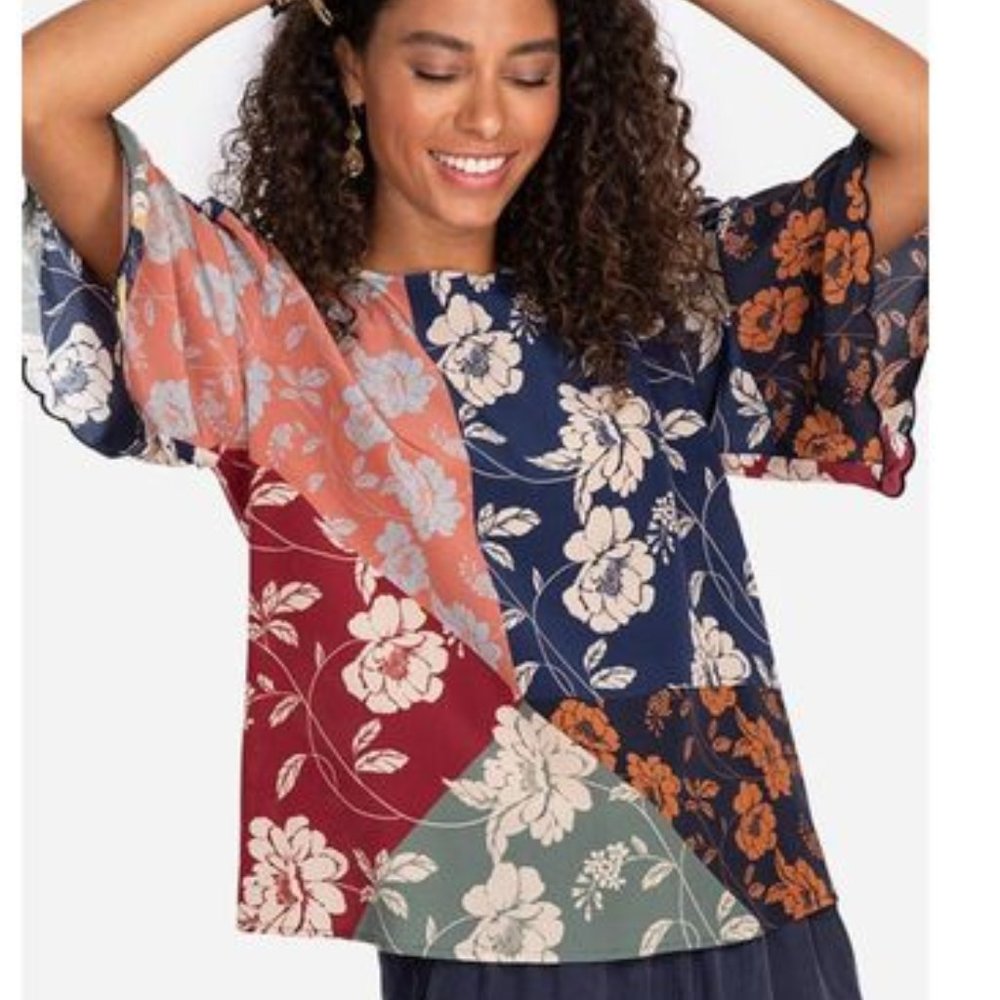 Johnny Was 100% Silk Top size Large New With Tag